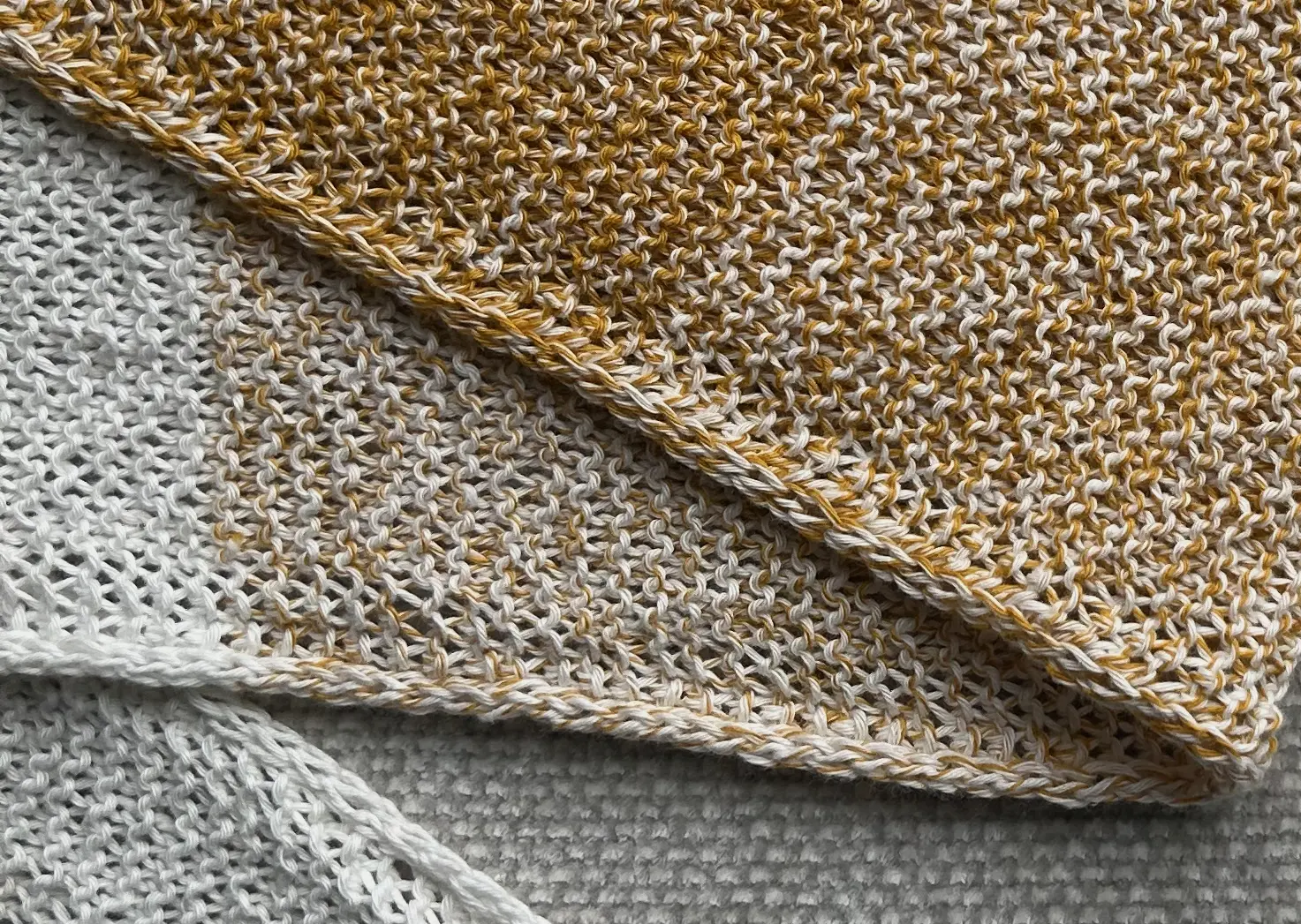 I-cord edge in yellow and white